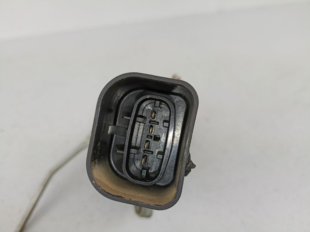 8230165D11000 Suzuki Fecho da porta traseira direita