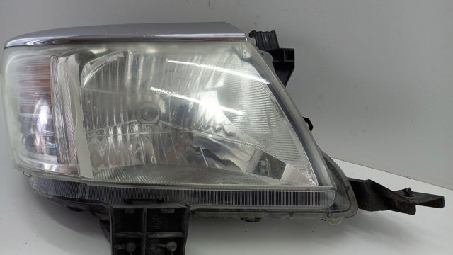 Compre 811100K440 Toyota Luz direita