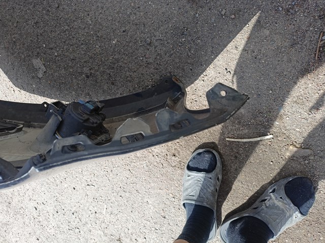 BM5117757A Ford 