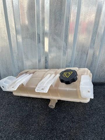  Tanque de expansão do sistema de esfriamento Tesla Model X SUV (2015 - 2026) 