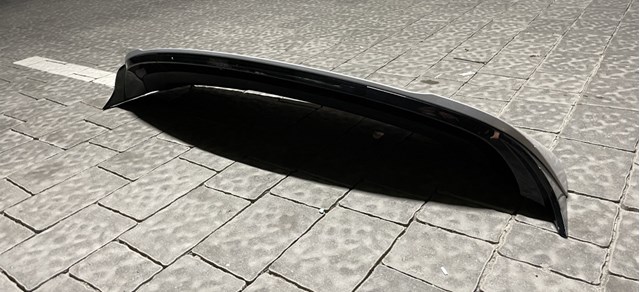 LR137575 Land Rover Spoiler de porta-malas (de 3ª/5ª porta traseira)