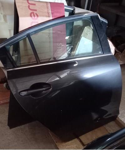 Porta traseira direita GHY27202XB Mazda