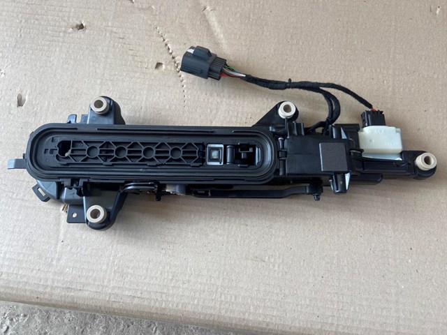 LR178958 Land Rover Maçaneta dianteira esquerda externa da porta