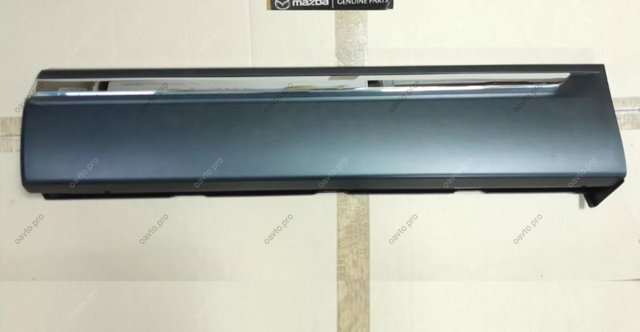Compre TK4951RD0B Mazda Moldura da porta traseira esquerda inferior