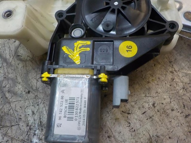Compre 9810287780 Peugeot/Citroen Mecanismo de acionamento de vidro da porta dianteira esquerda
