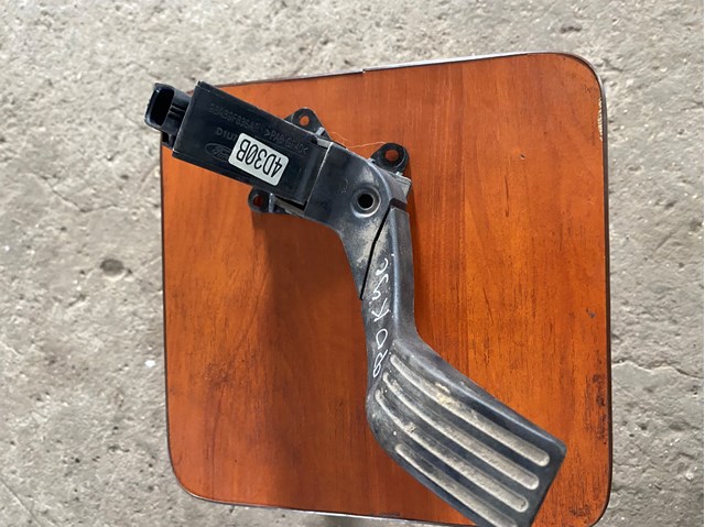 Pedal de gás (de acelerador) Ford 98AB9F836AE