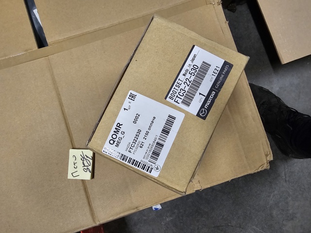 FTC322530 Mazda Bota de proteção externa de junta homocinética do semieixo dianteiro