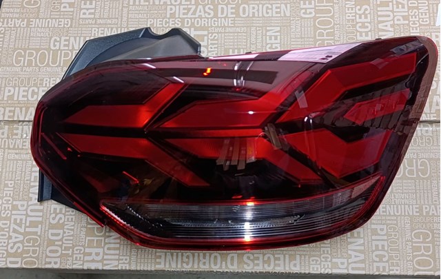 265501832R Renault (RVI) Lanterna traseira direita