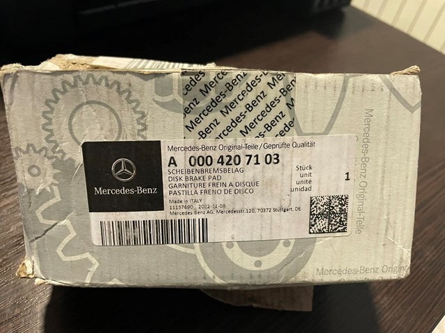  Mercedes A0004207103