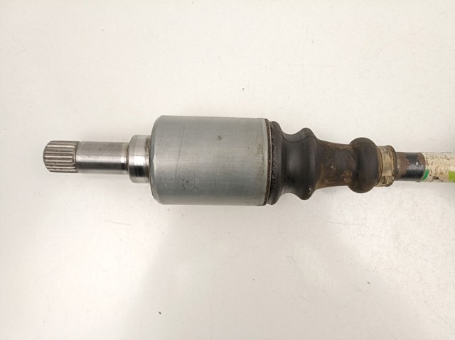 Semieixo (acionador) dianteiro esquerdo 32724K Peugeot/Citroen
