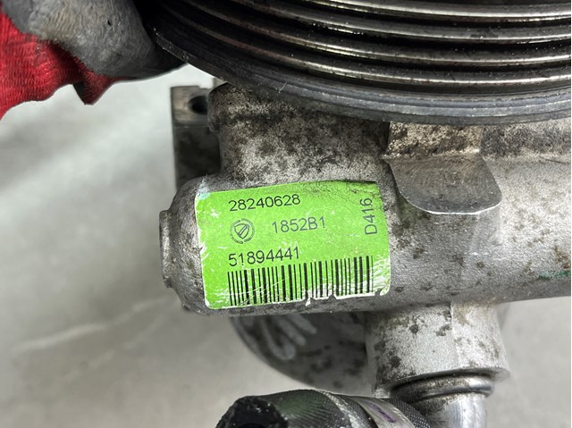 Bomba da Direção hidrâulica assistida Peugeot/Citroen 28240628