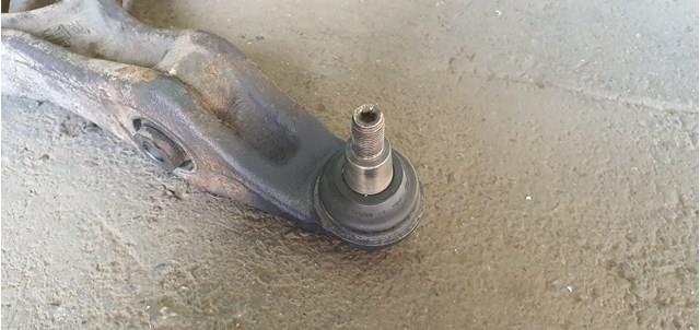 Braço oscilante inferior direito de suspensão dianteira Mazda UR6134300B preço, a partir de 153,92 USD