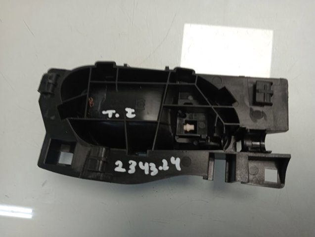 Maçaneta interna esquerda da porta dianteira 96555515XT Peugeot/Citroen