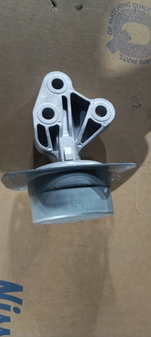 Coxim (suporte) dianteiro de motor General Motors 13312105 preço, a partir de 58,12 USD