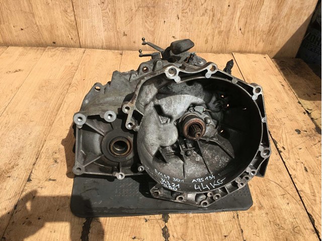 Caixa de Mudança montada (caixa mecânica de velocidades) FM57505 General Motors