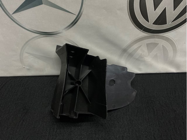 Consola do pára-choque dianteiro esquerdo Mercedes A6398851814 preço, a partir de 37,06 USD