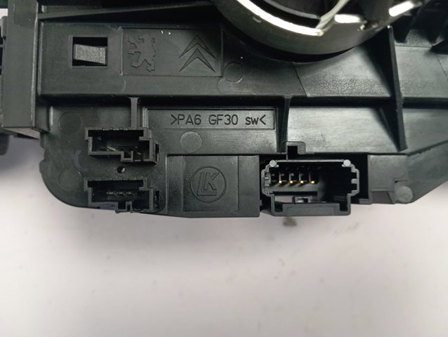 98312609ZD Peugeot/Citroen Comutador direito instalado na coluna da direção