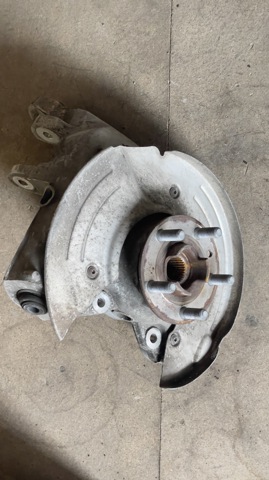 Pino moente (extremidade do eixo) traseiro esquerdo Land Rover LR079296