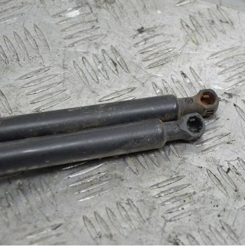 9681486580 Peugeot/Citroen Amortecedor de tampa de porta-malas (de 3ª/5ª porta traseira)