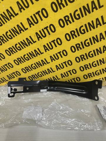 Consola direita do pára-choque traseiro KB7W52B22A Mazda