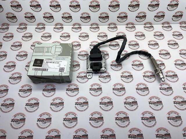 Sensor dianteiro de óxidos de nitrogênio NOX A000905801187 Mercedes