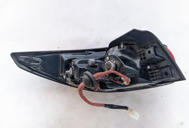 Lanterna traseira direita externa Mazda KB8M51150F preço, a partir de 136,63 USD