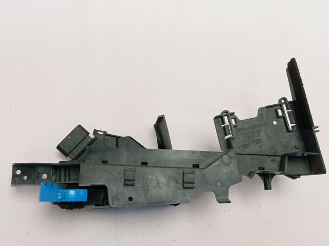 Compre AM5AU21813AF Ford Fecho da porta dianteira esquerda