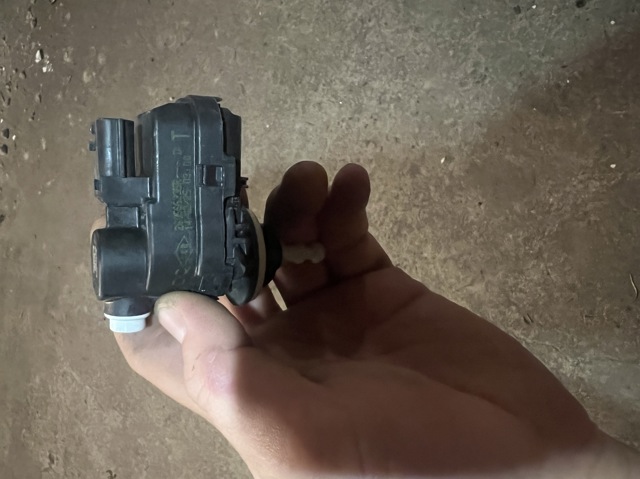  260566235R Renault (RVI)