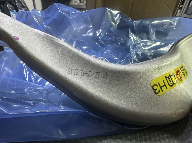 Braço oscilante inferior esquerdo de suspensão dianteira BMW 31108869737 preço, a partir de 228,60 USD
