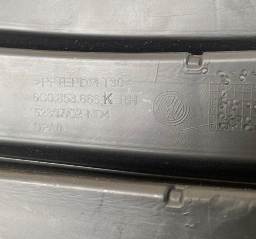 Compre 6C0854662CRYP VAG Grelha direita do pára-choque dianteiro