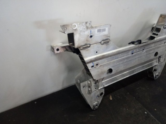 Viga de suspensão dianteira (plataforma veicular) para Peugeot 2008 II 