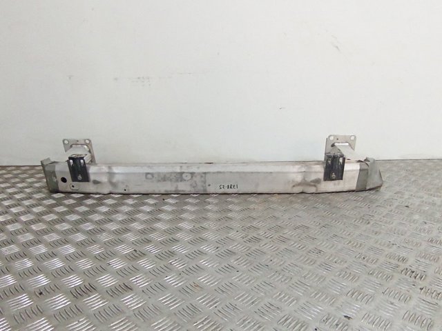 Reforçador do pára-choque dianteiro Peugeot/Citroen 9821673680
