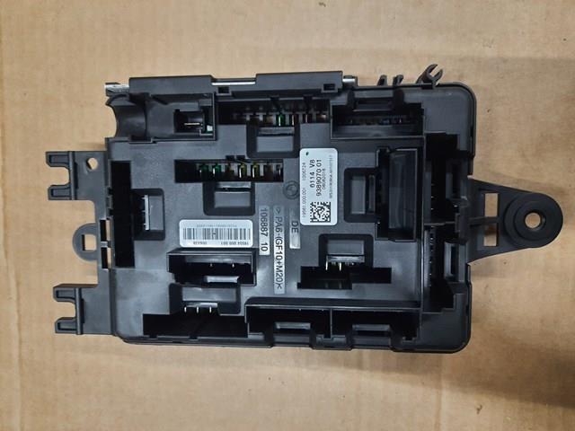 Unidade de dispositivos de segurança 61149389070 BMW