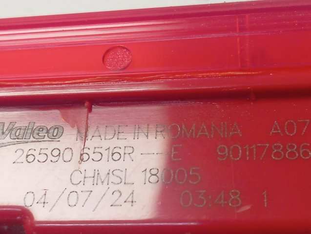 Sinal de parada traseiro adicional Renault Clio V B7