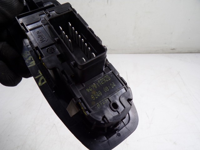 96751129ZD Peugeot/Citroen Unidade de botões dianteira esquerda de controlo de elevador de vidro
