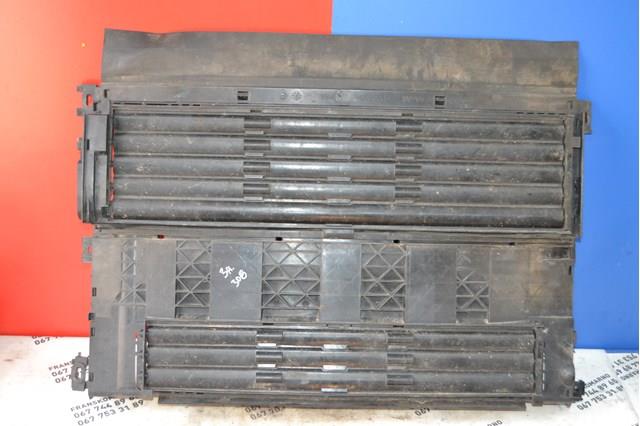 Perciana do radiador de esfriamento 9817002880 Peugeot/Citroen