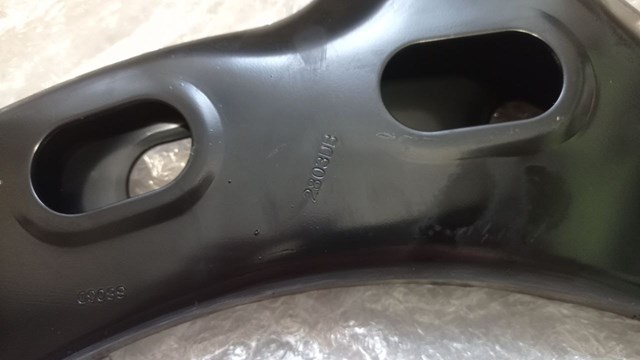 20202FL041 Subaru Braço oscilante inferior direito de suspensão dianteira