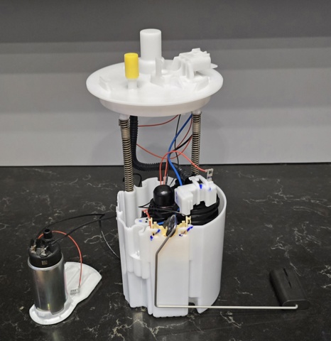 Módulo de bomba de combustível com sensor do nível de combustível 13503672 General Motors