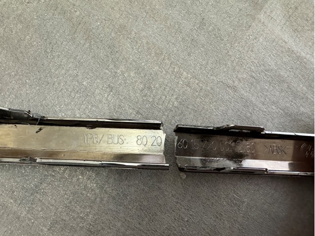 Compre 5618538352ZZ VAG Moldura do pára-choque traseiro
