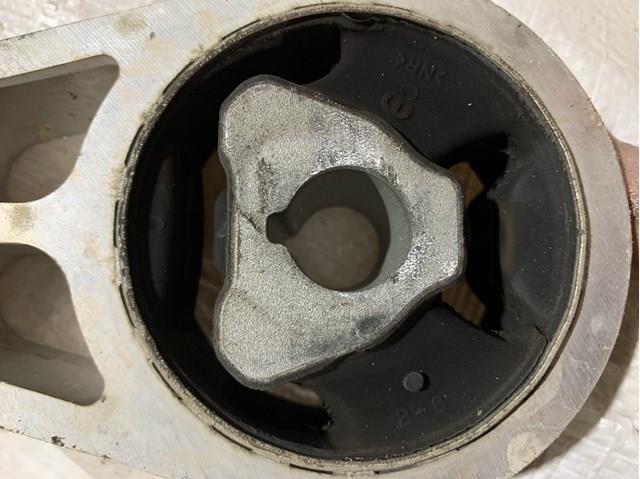 P68253029AC Chrysler Coxim (suporte) traseiro de motor