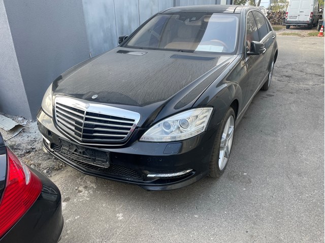 Pára-choque dianteiro Mercedes A22188043409999 preço, a partir de 1380,79 USD