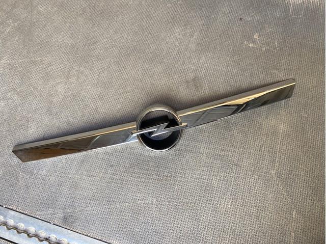 Grelha do radiador Opel Corsa C F08, F68