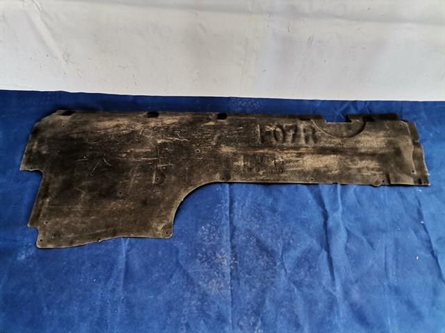 51757193498 BMW Proteção dianteira direita de fundo