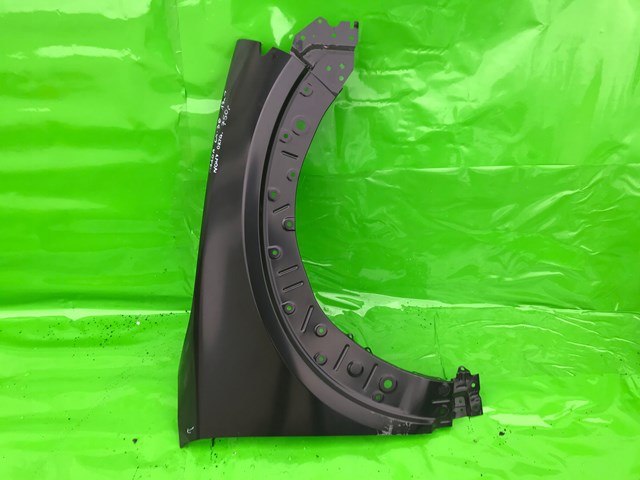 Pára-lama dianteiro direito Mazda DGY952100 preço, a partir de 121,80 USD