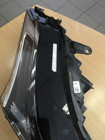 Luz esquerda para Lexus RX 450H/350L/200T L25