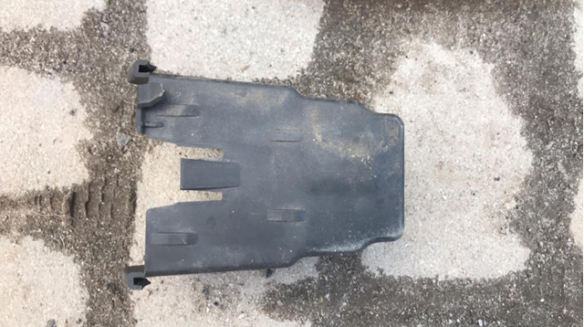 51117308803 BMW Tampa de maçaneta externa da porta traseira esquerda