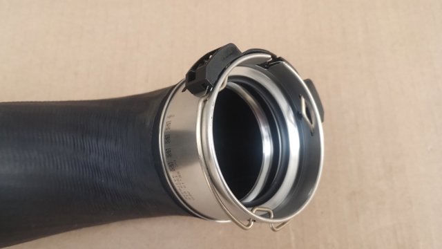 Mangueira (cano derivado) de intercooler Mercedes A9075282300 preço, a partir de 79,83 USD