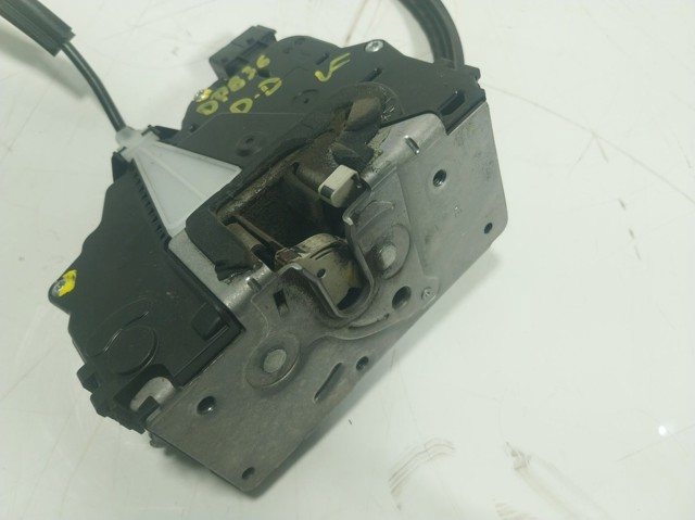 1395264080 Fiat/Alfa/Lancia Fecho da porta dianteira direita