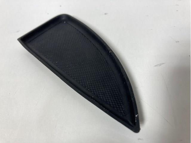 Compre KA0G68454 Mazda Revestimento (cobrimento) interno da porta dianteira esquerda