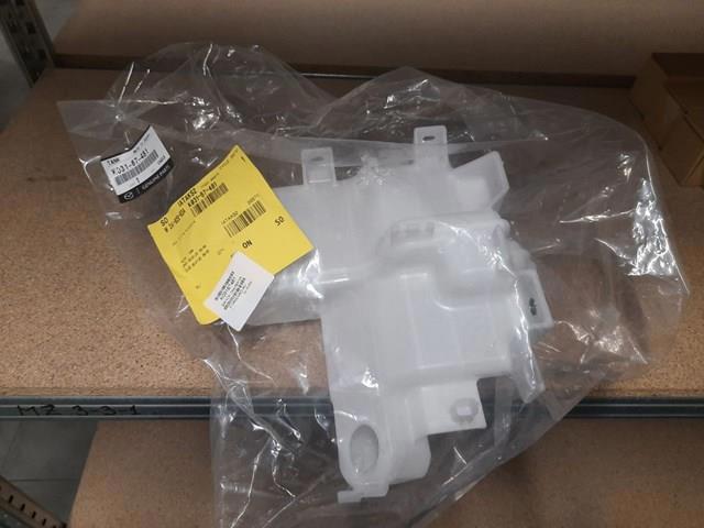 K03167481 Mazda Tanque de fluido para lavador de vidro